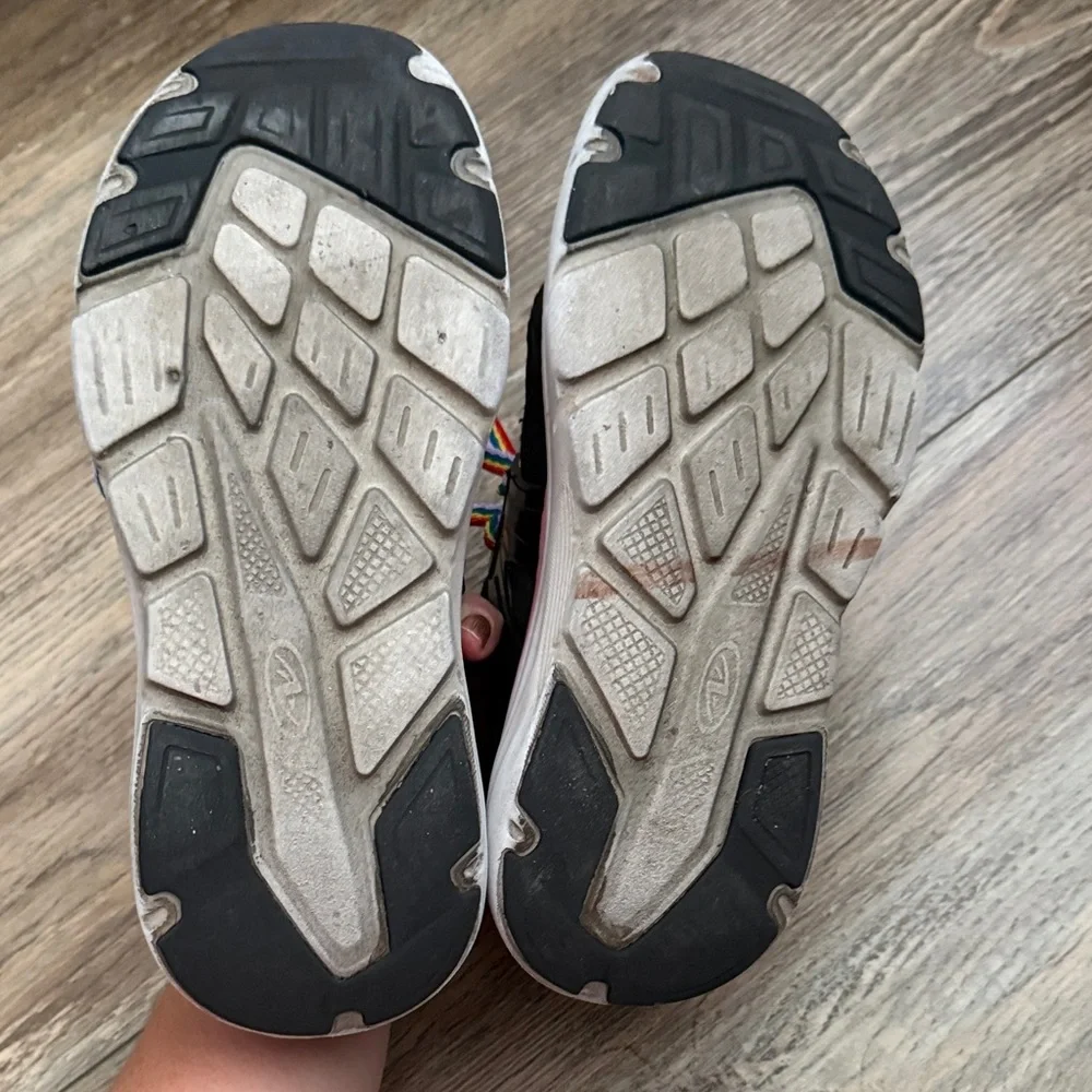 GIRLS Walmart tennis shoes!